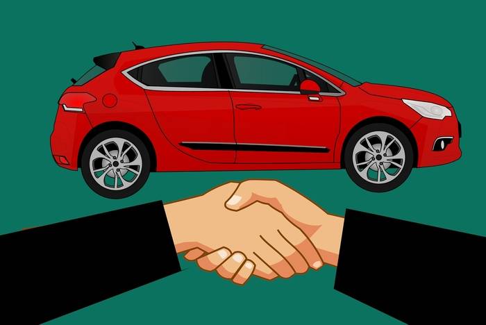 Sprzedaż samochodu – umowa, wyrejestrowanie auta, podatek